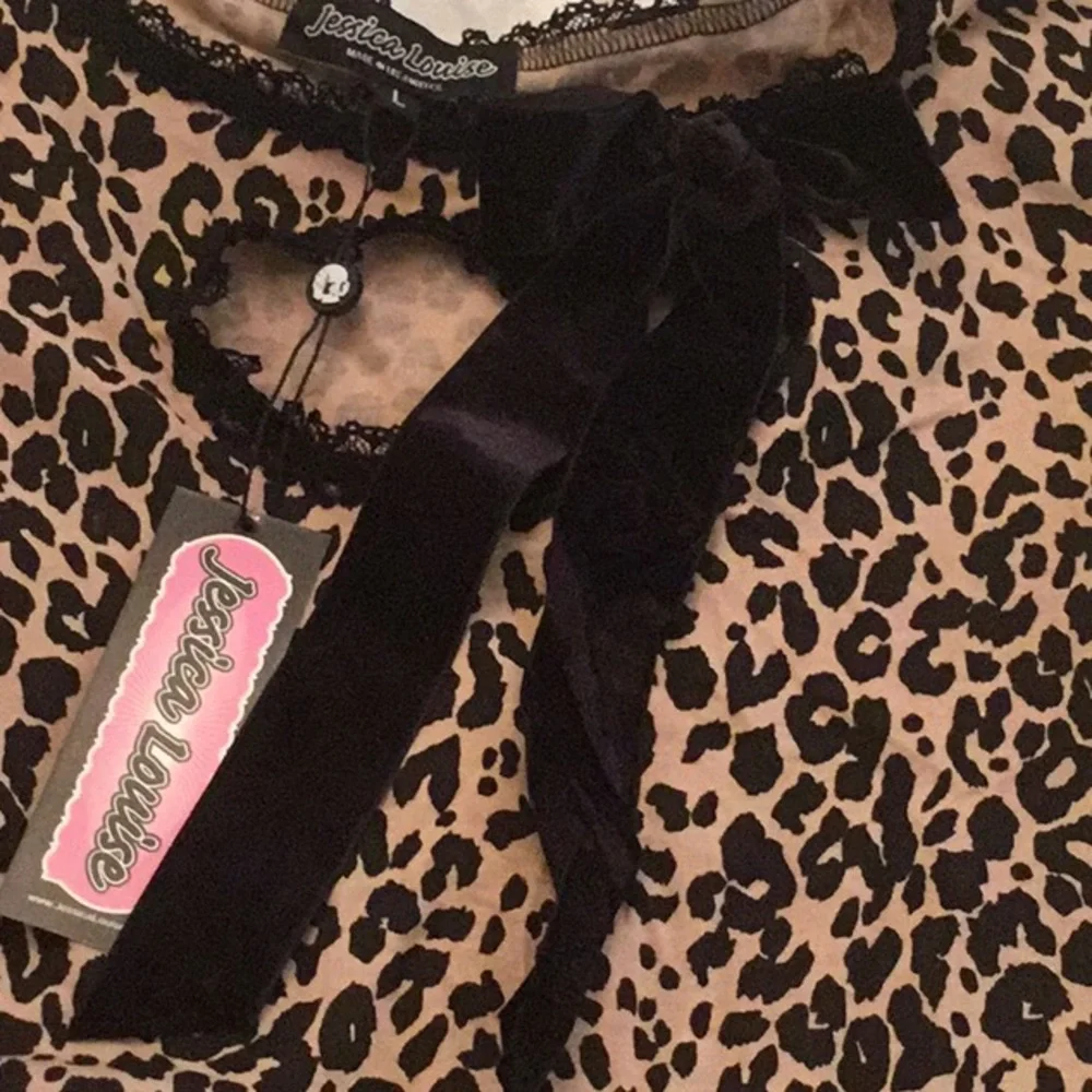 NWT Jessica Louise Leopard Molly Keyhole Puff Sleeve Top - Picture 11 of 12